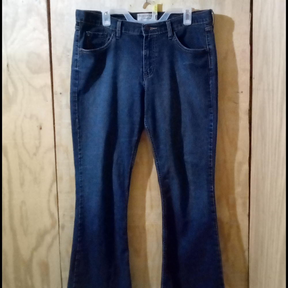 ❤️Levi's Jeans❤️FREE w/$25 purchase!